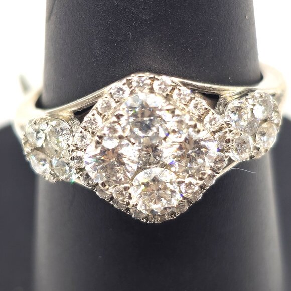 14k Yellow Gold Diamond Ring SZ 7.5 / 4.40G / 1.33 CTW / Cluster